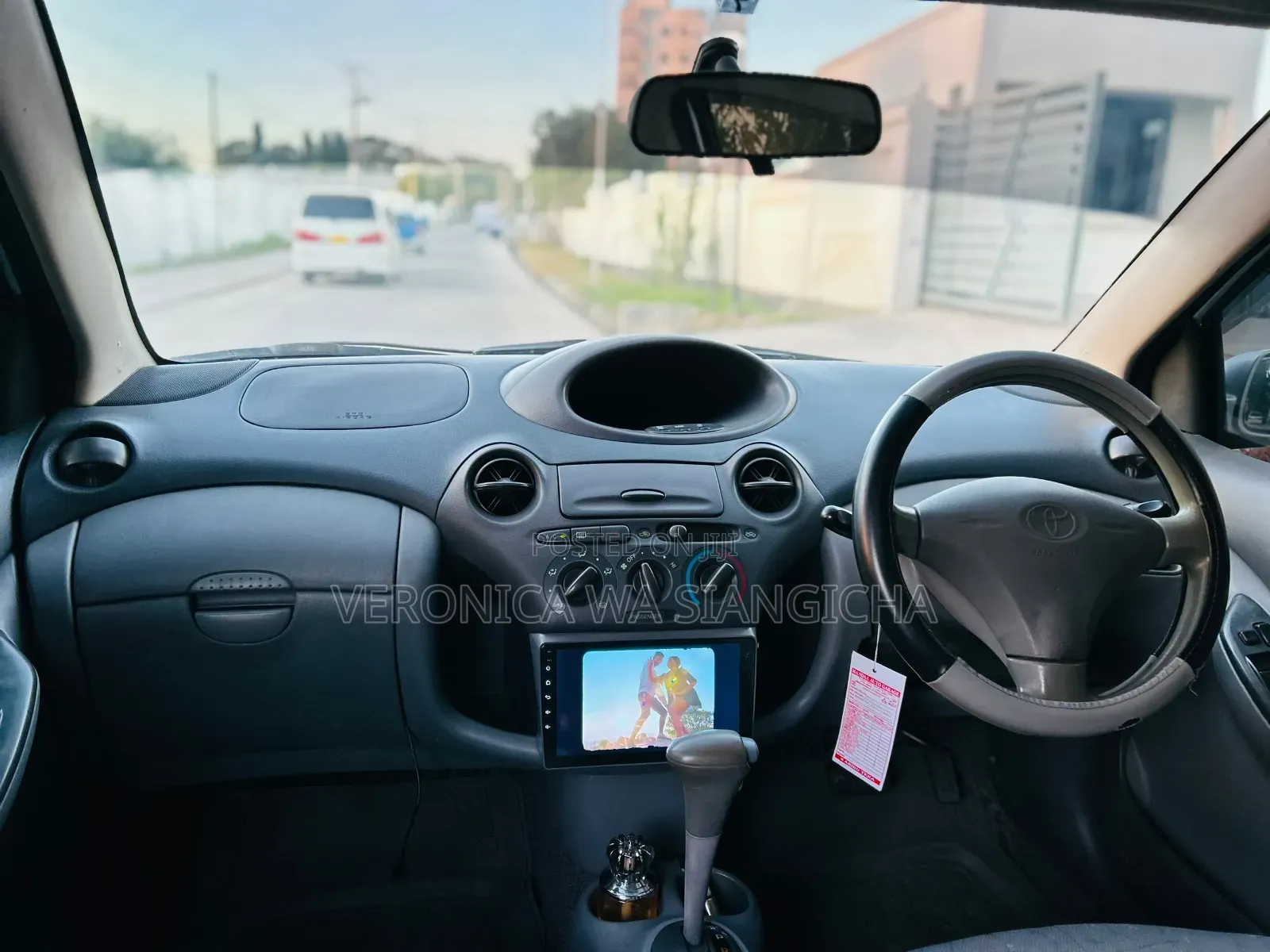 Toyota Vitz 2002 Silver