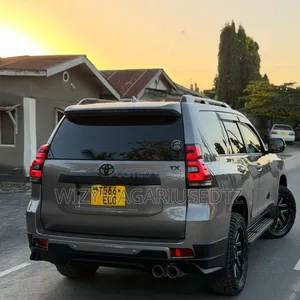 Toyota Land Cruiser Prado 2023 Brown