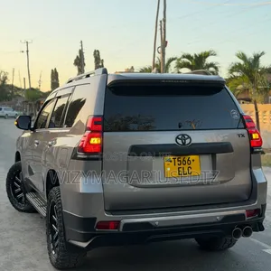 Toyota Land Cruiser Prado 2023 Brown