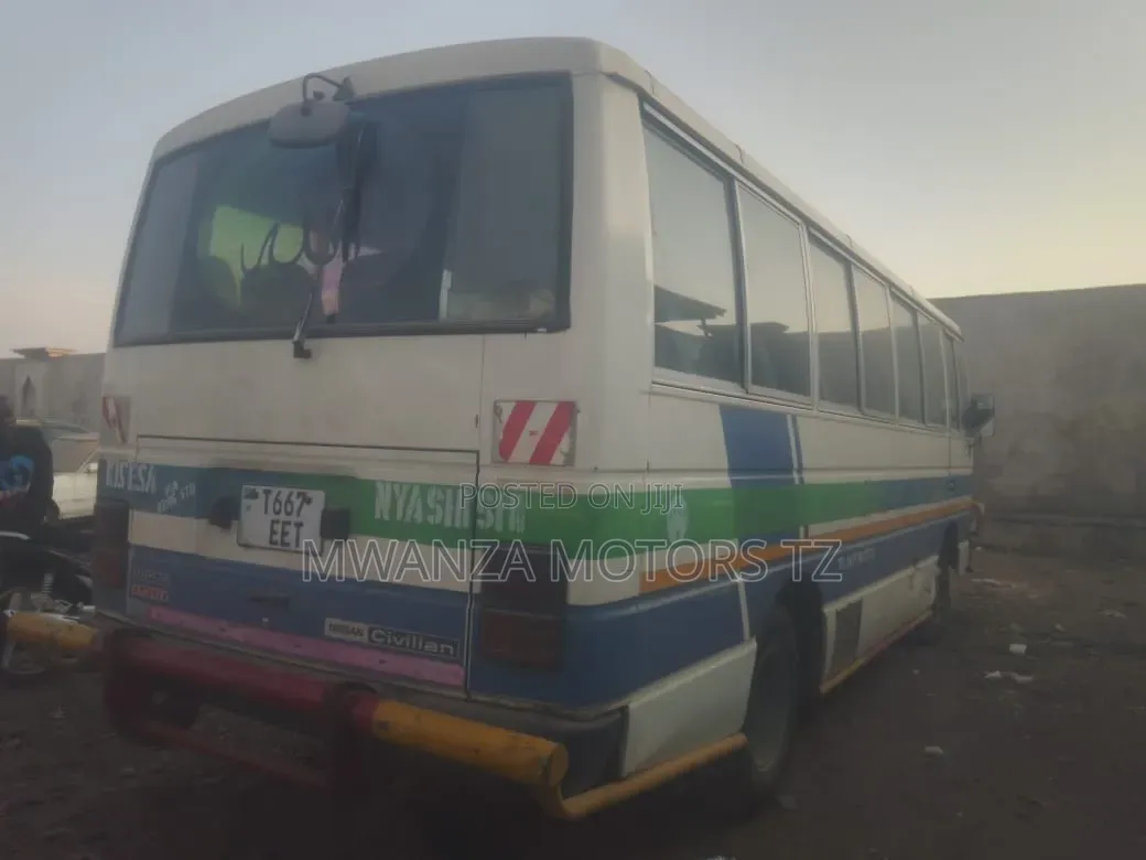 Nissan Civilian 2001 White