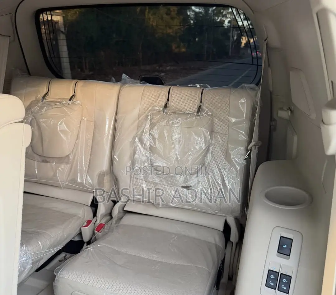 Toyota Land Cruiser Prado 2.7 2023 Gray