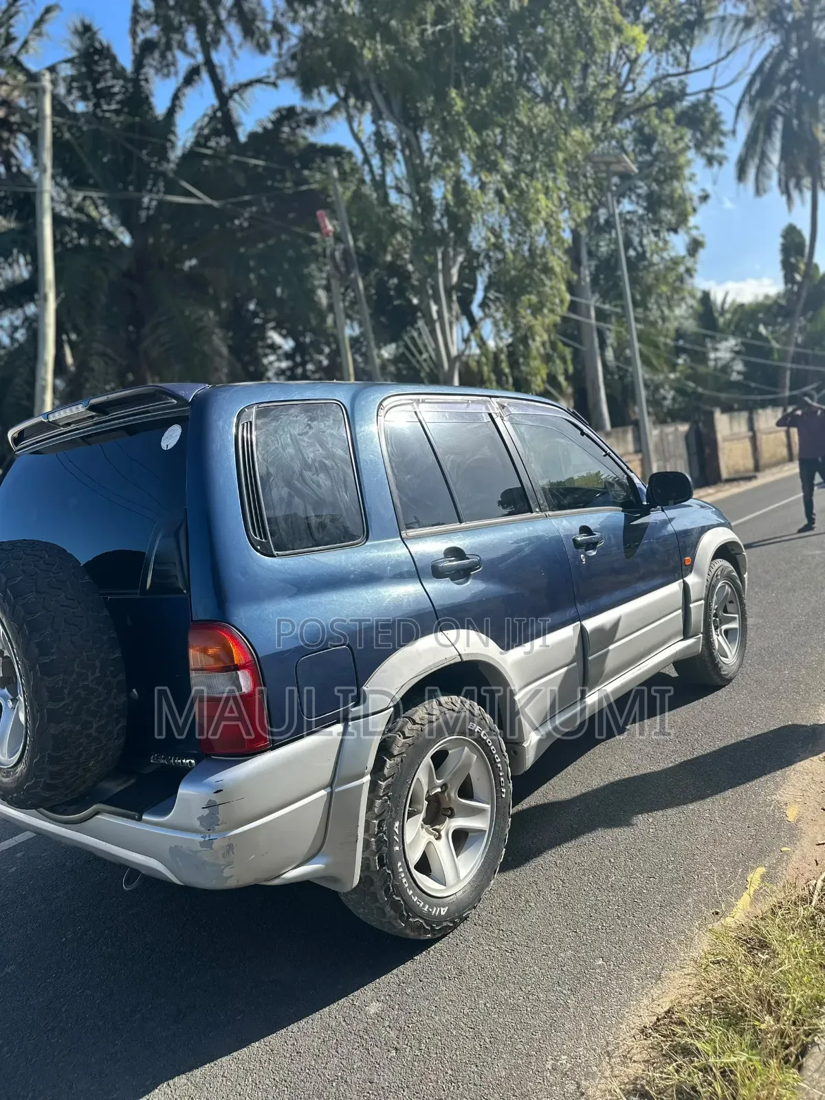 Suzuki Escudo 2000 Blue