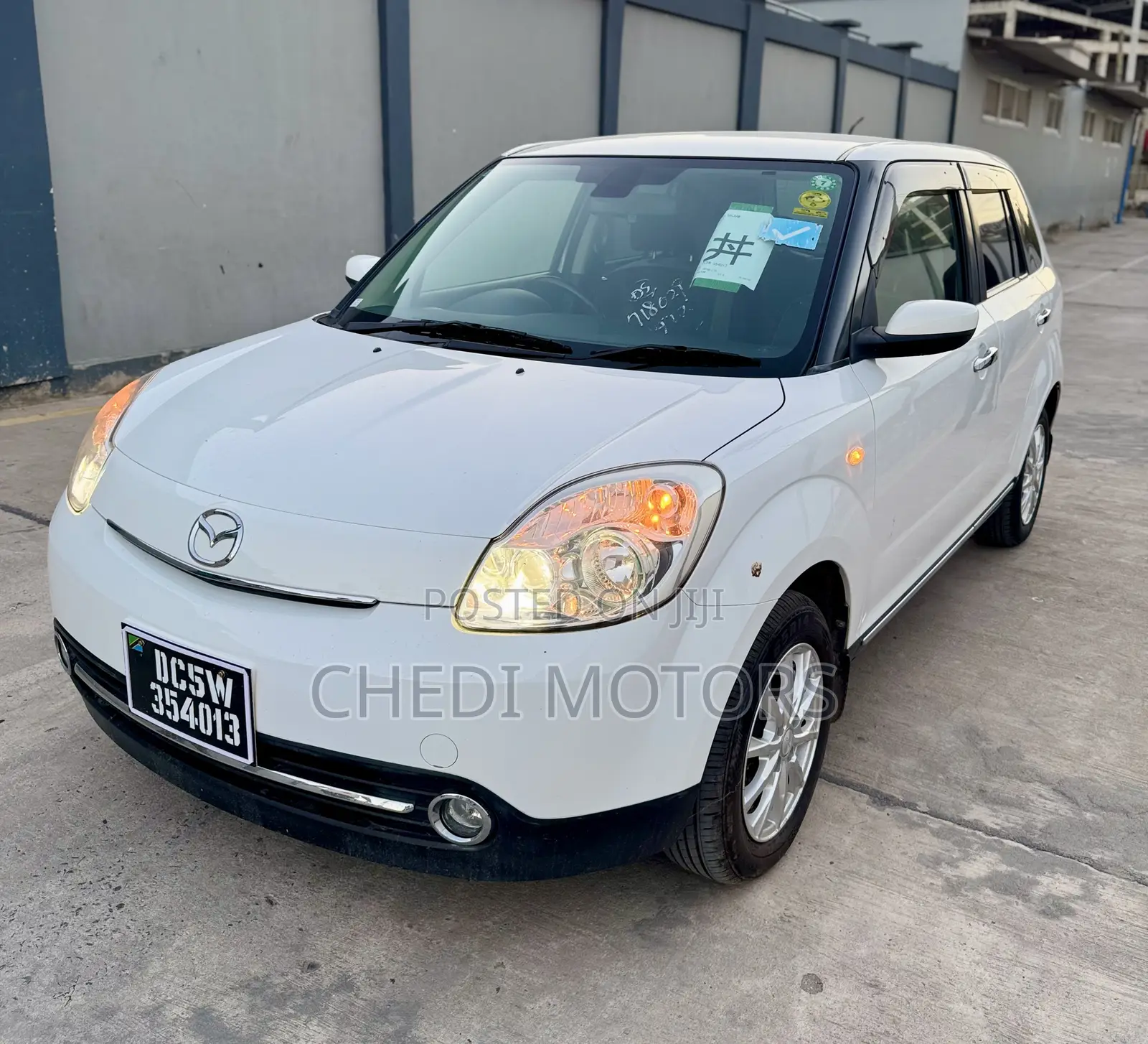 Mazda Verisa 2011 White