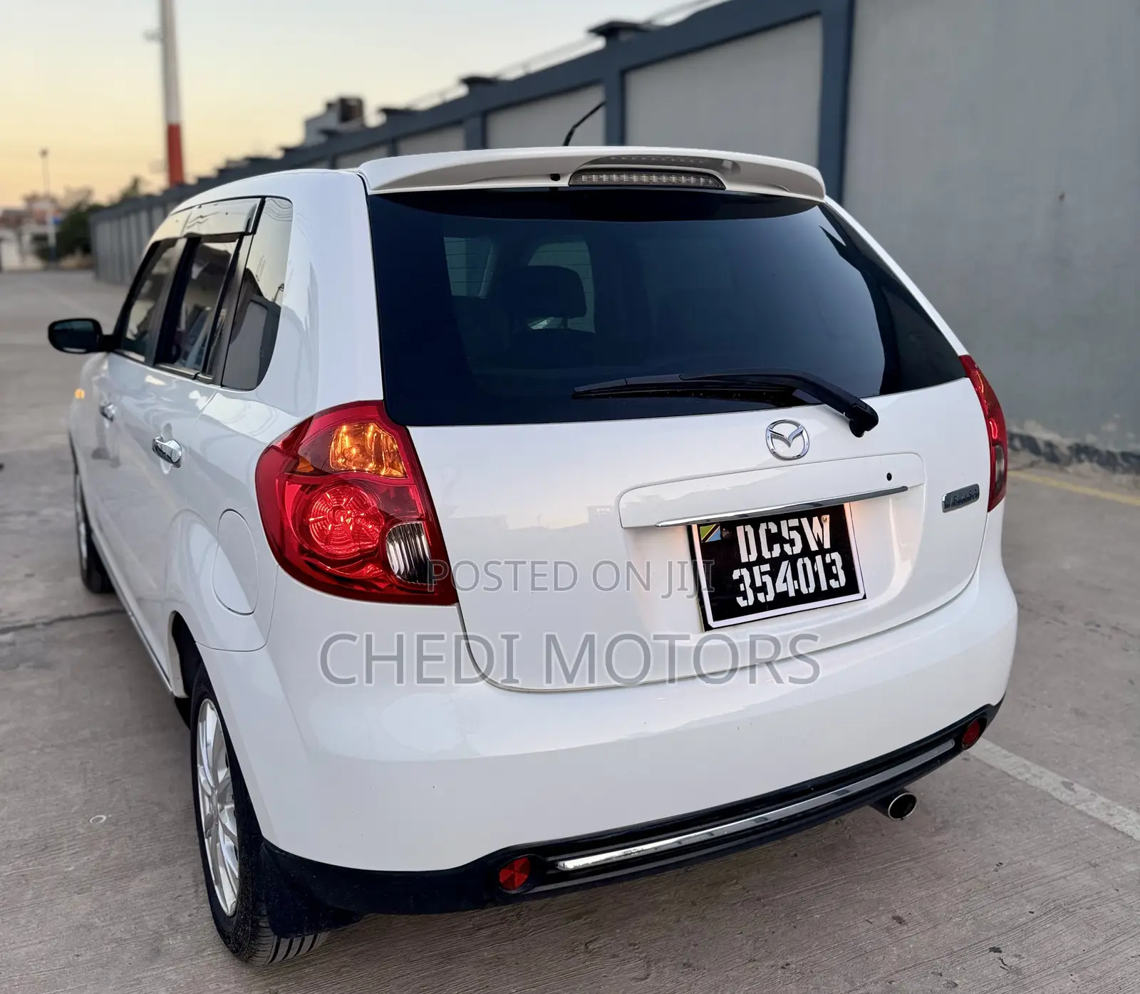 Mazda Verisa 2011 White