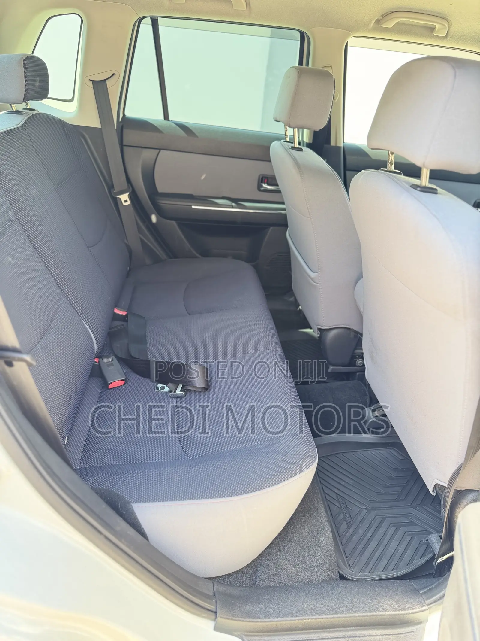 Mazda Verisa 2011 White