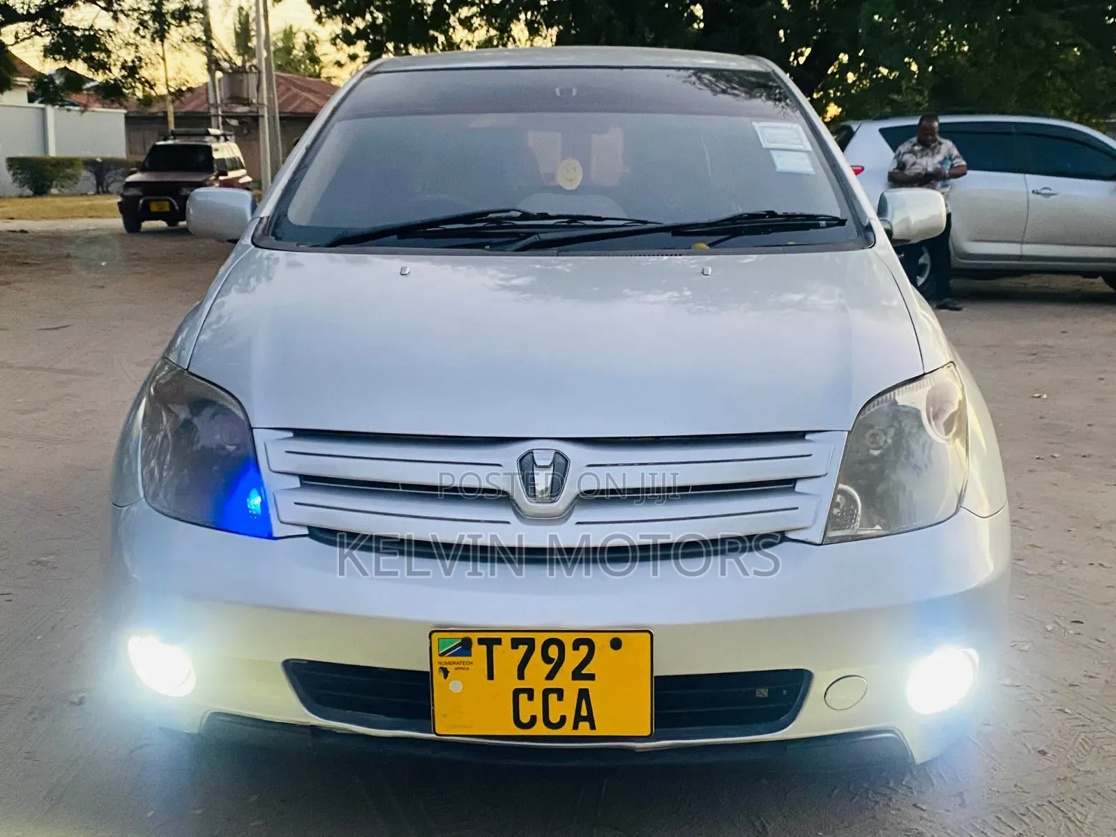 Toyota IST 2004 Silver