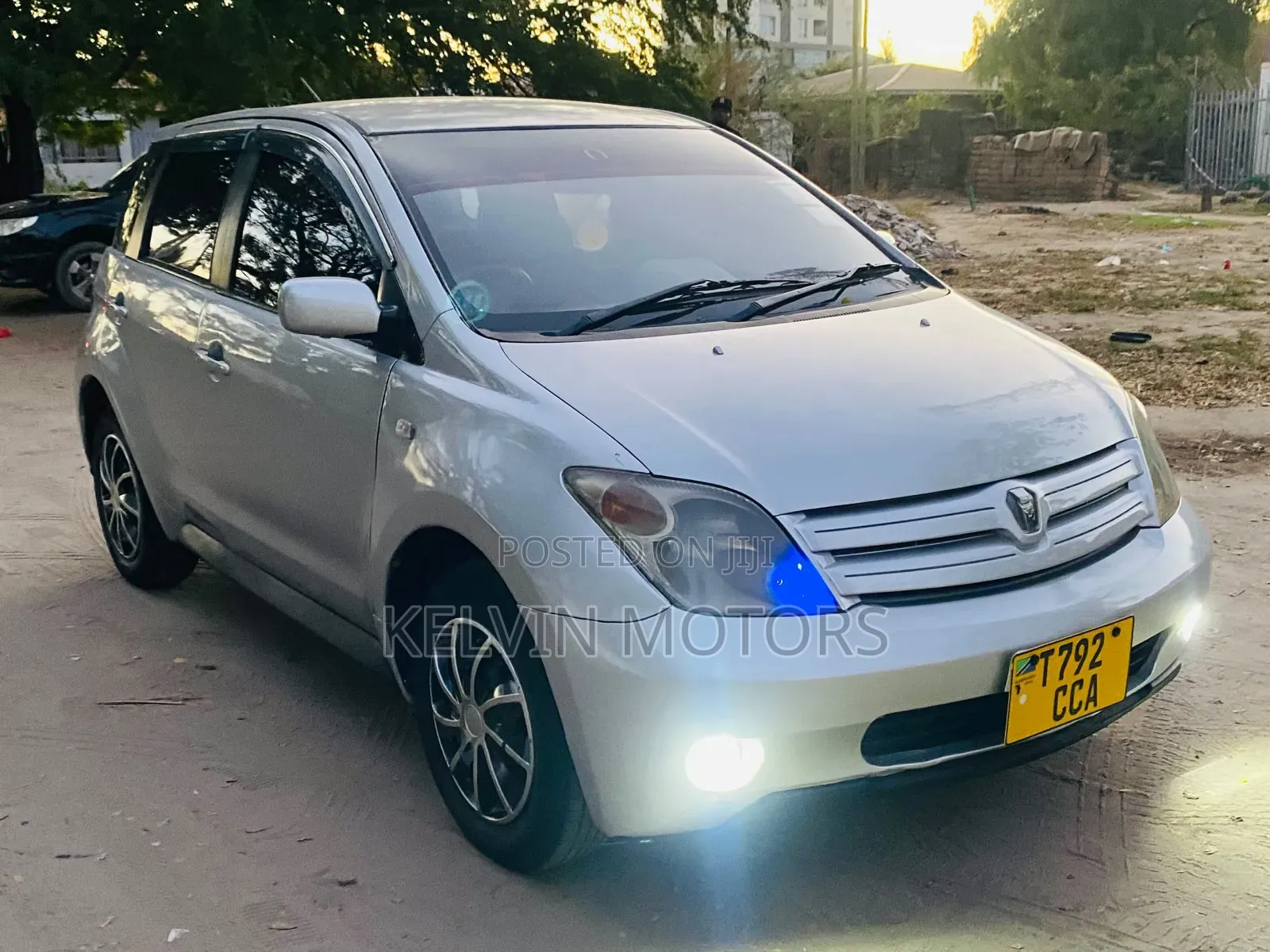 Toyota IST 2004 Silver