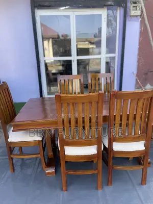 Modern: Dinning Set 6 chairs Mninga