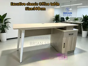 Excutive Classic Office Table