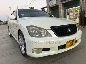 Toyota Crown 2006 White