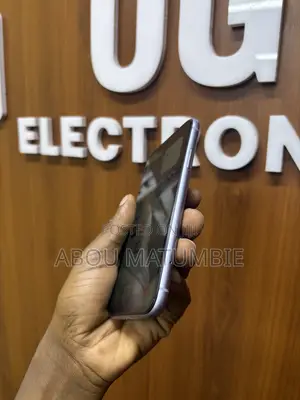 Apple iPhone 11 64 GB