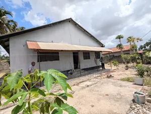 13bdrm House in Nzega Street, Ukonga for sale