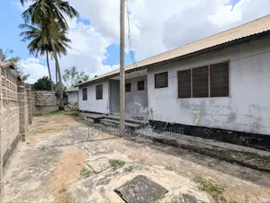 13bdrm House in Nzega Street, Ukonga for sale