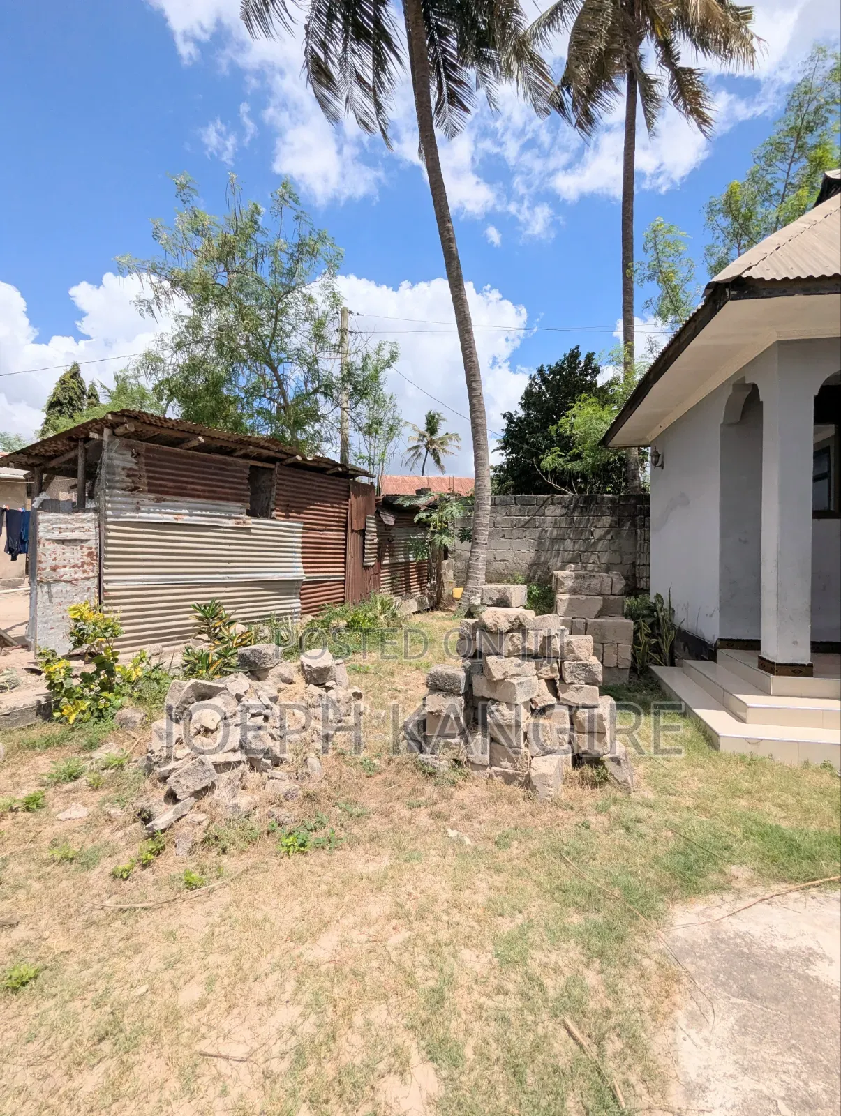 13bdrm House in Nzega Street, Ukonga for sale