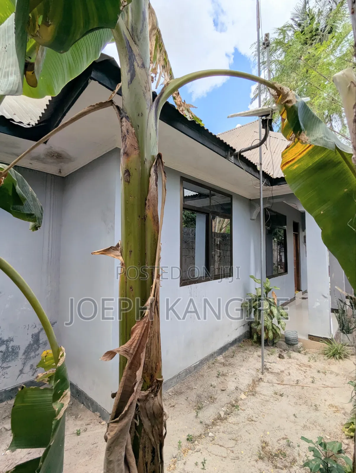 13bdrm House in Nzega Street, Ukonga for sale