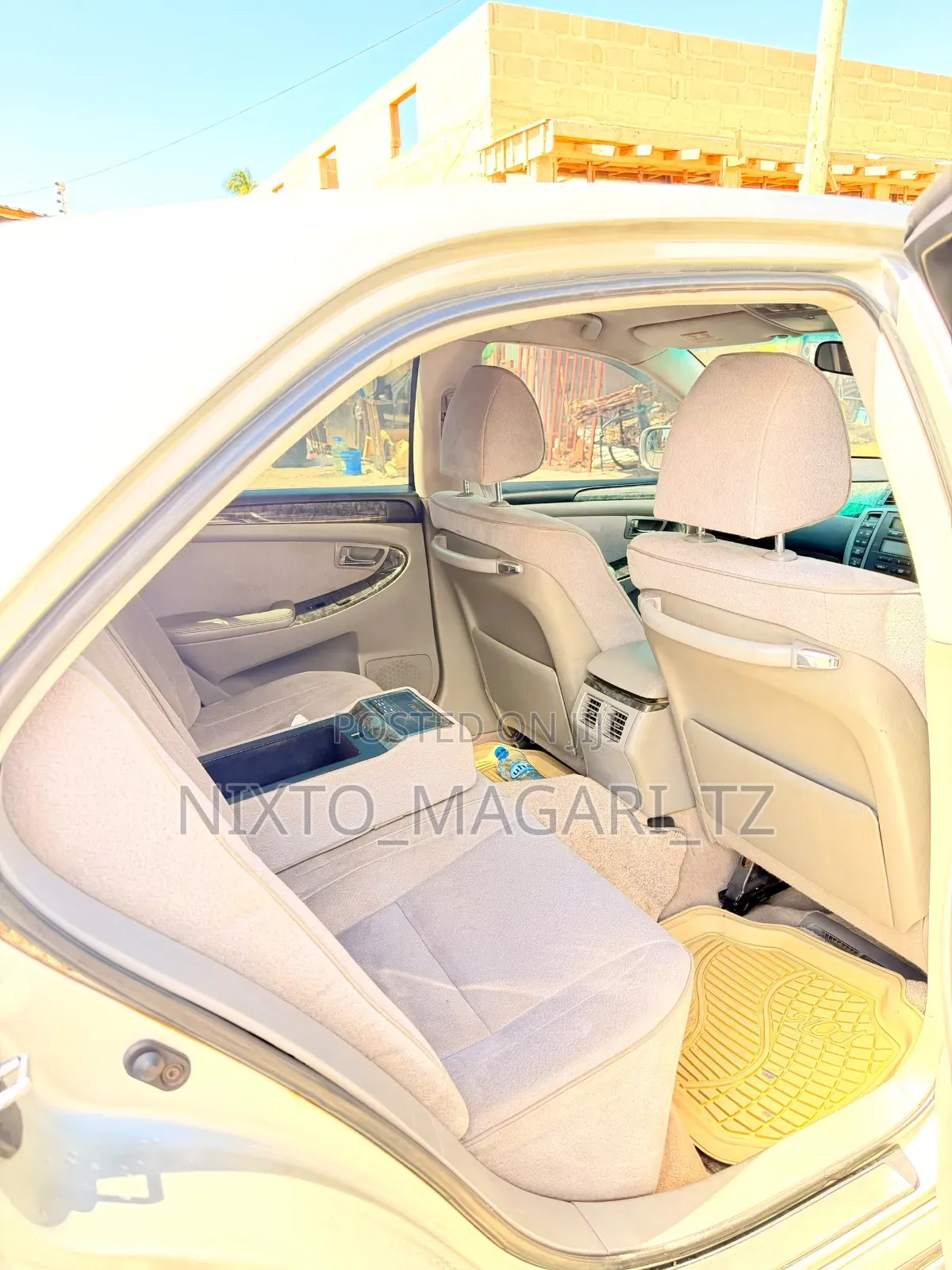 Toyota Crown 2004 Silver