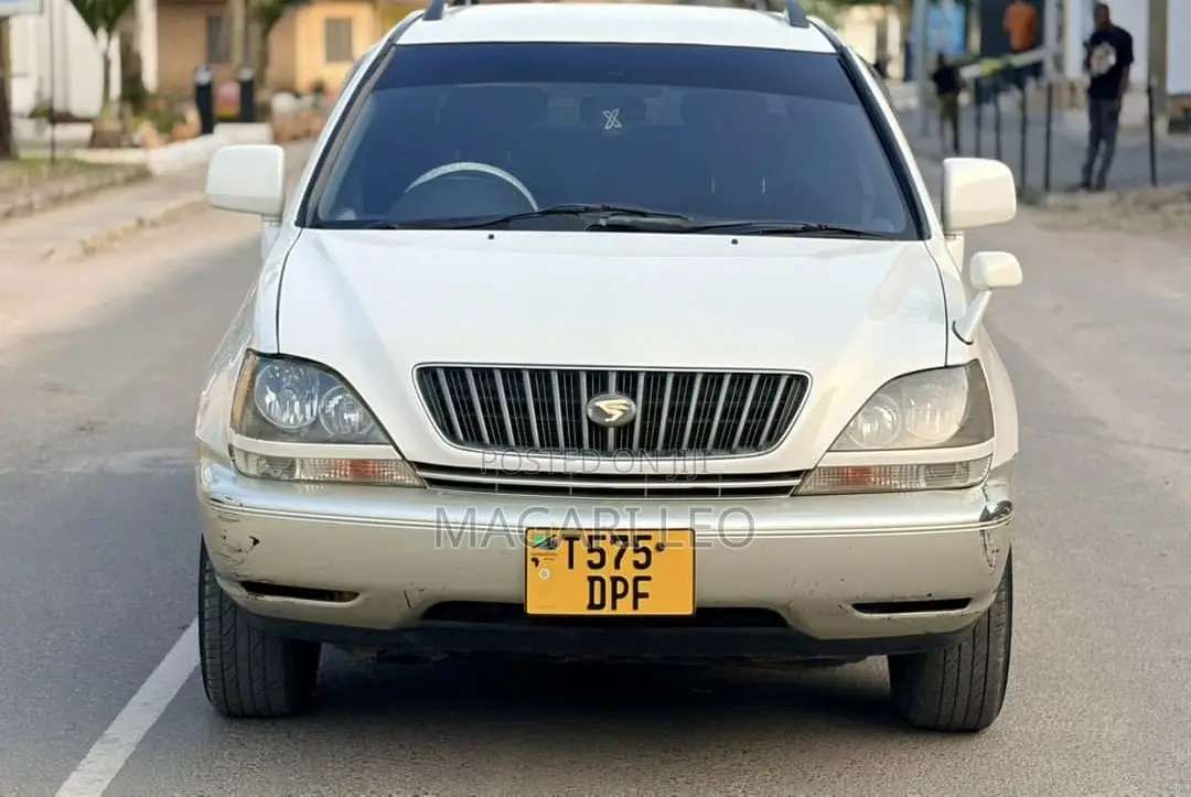 Toyota Harrier 2.4 2005 White