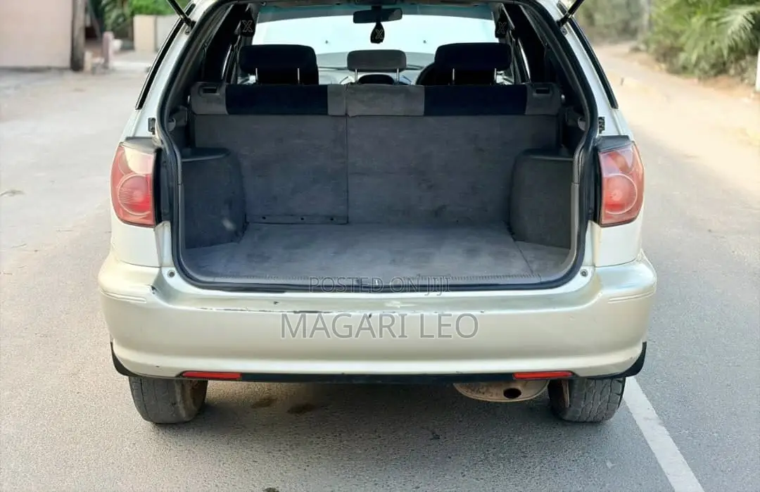 Toyota Harrier 2.4 2005 White