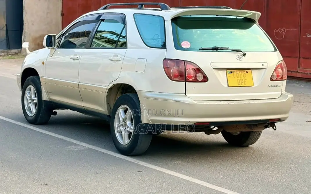 Toyota Harrier 2.4 2005 White