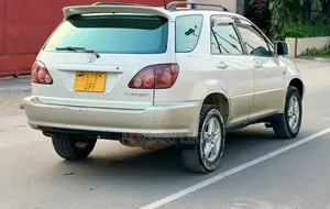 Toyota Harrier 2.4 2005 White