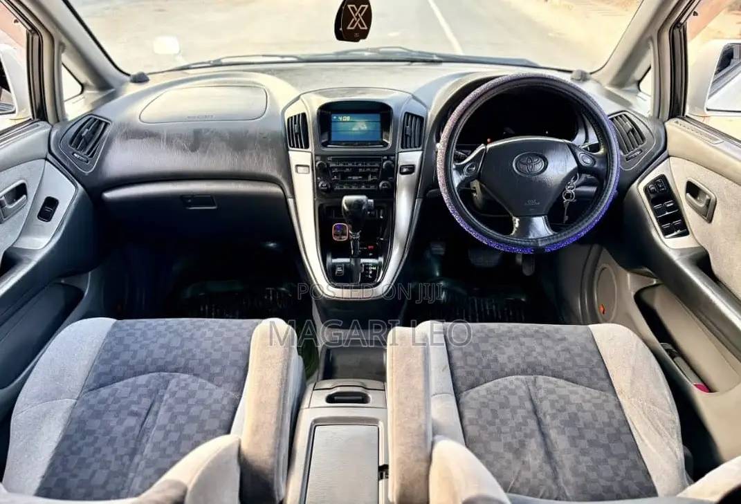 Toyota Harrier 2.4 2005 White
