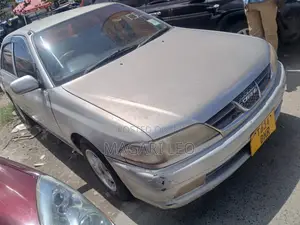 Toyota Carina 1.5 FWD Sedan 2001 Silver