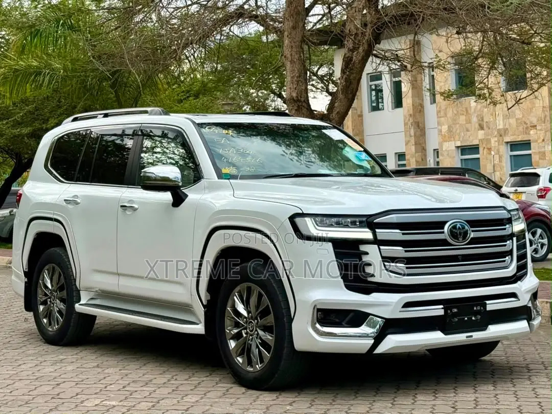 Toyota Land Cruiser 2024 White