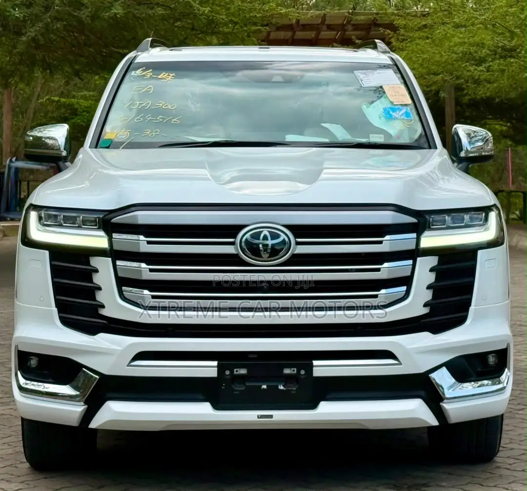 Toyota Land Cruiser 2024 White