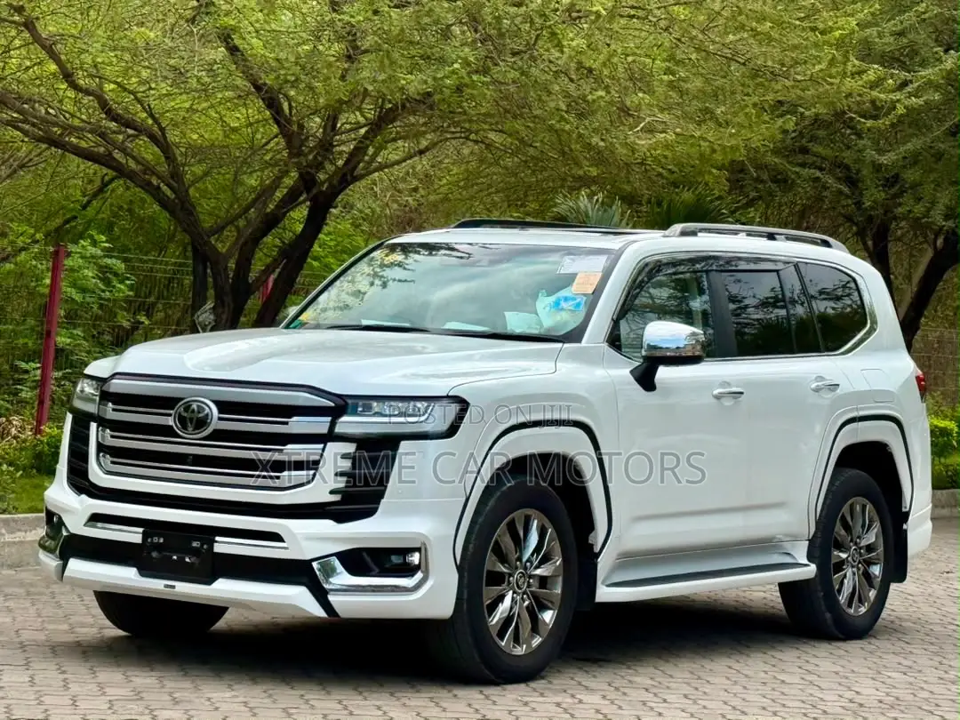 Toyota Land Cruiser 2024 White
