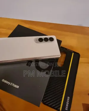 New Samsung Galaxy Z Fold4 512 GB