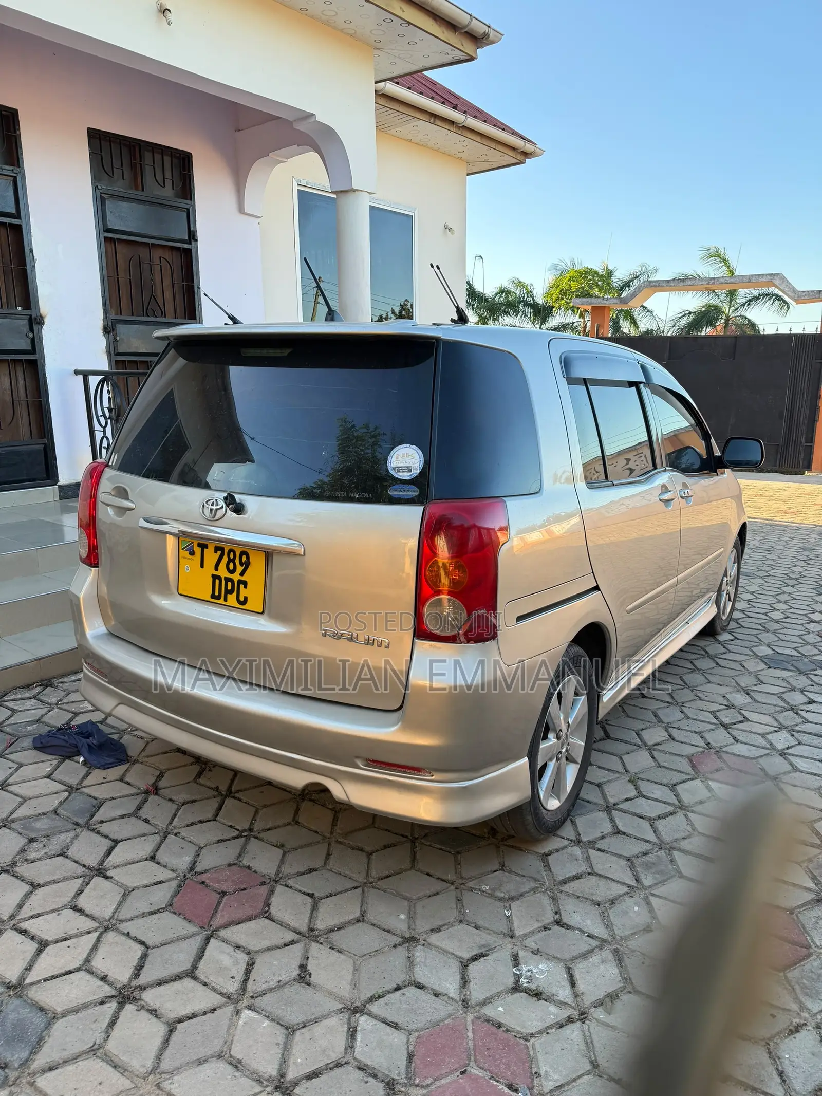 Toyota Raum 2004 Silver