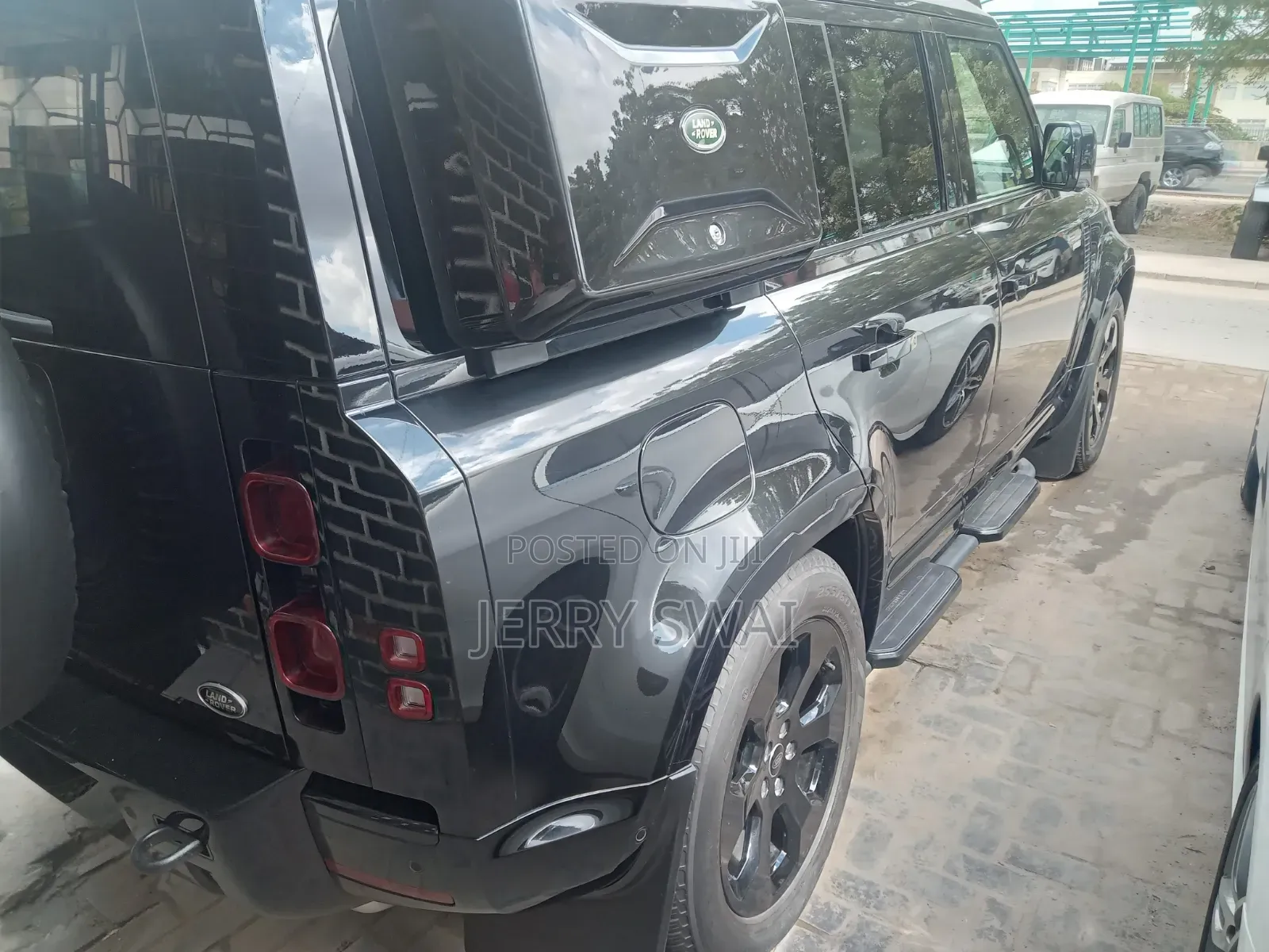 Land Rover Defender 2022 Black