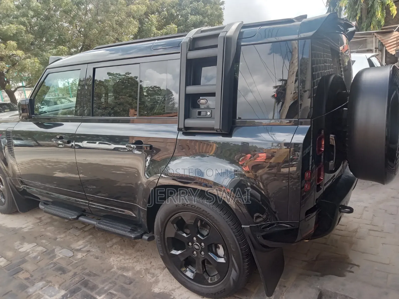 Land Rover Defender 2022 Black