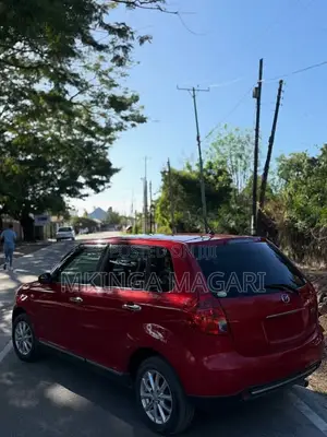 Mazda Verisa 2012 Red