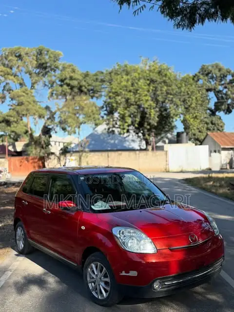 Mazda Verisa 2012 Red