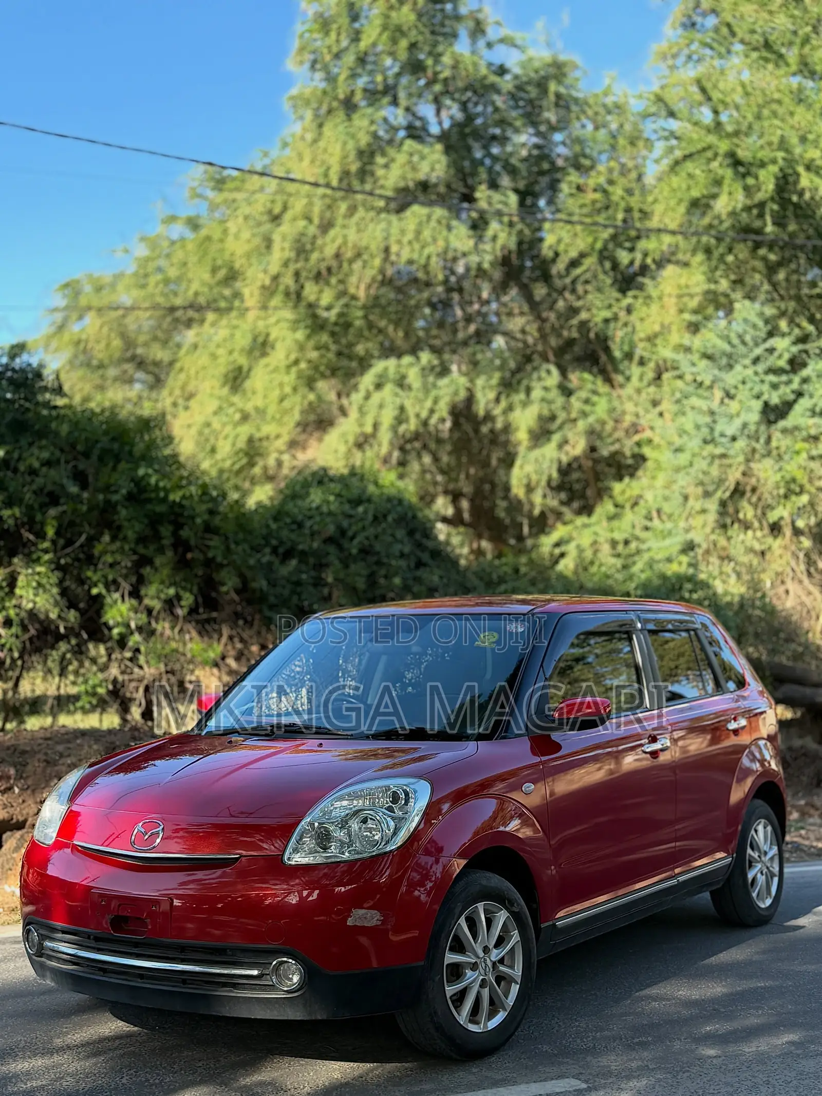 Mazda Verisa 2012 Red