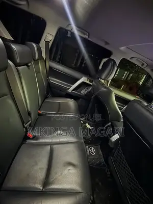 Toyota Land Cruiser Prado 2019 White
