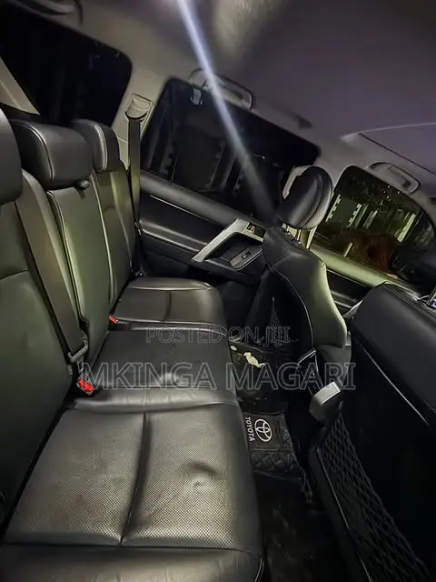 Toyota Land Cruiser Prado 2019 White