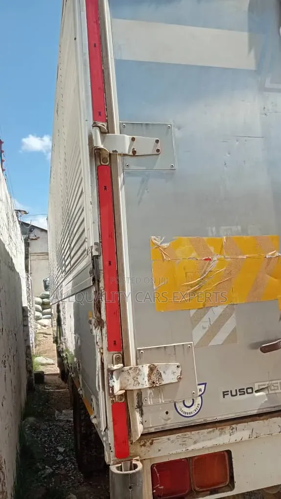 Fuso Ya Mzigo 6d17