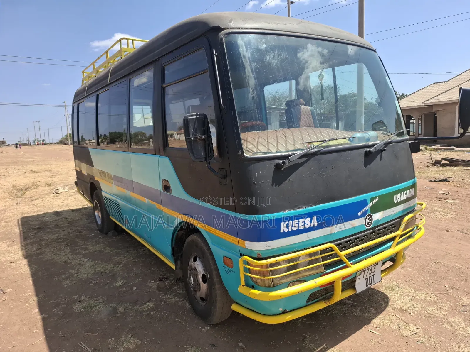 Mitsubishi Fuso Rosa 2021 Beige