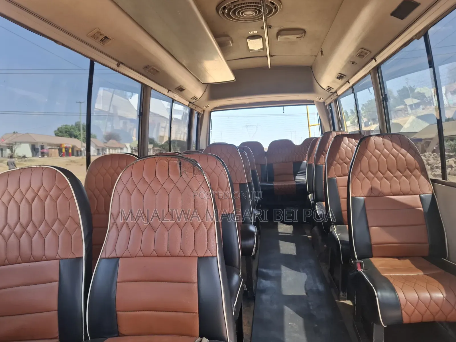 Mitsubishi Fuso Rosa 2021 Beige