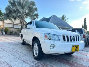 Toyota Kluger 2005 White
