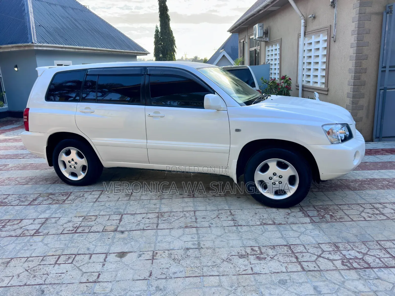 Toyota Kluger 2005 White