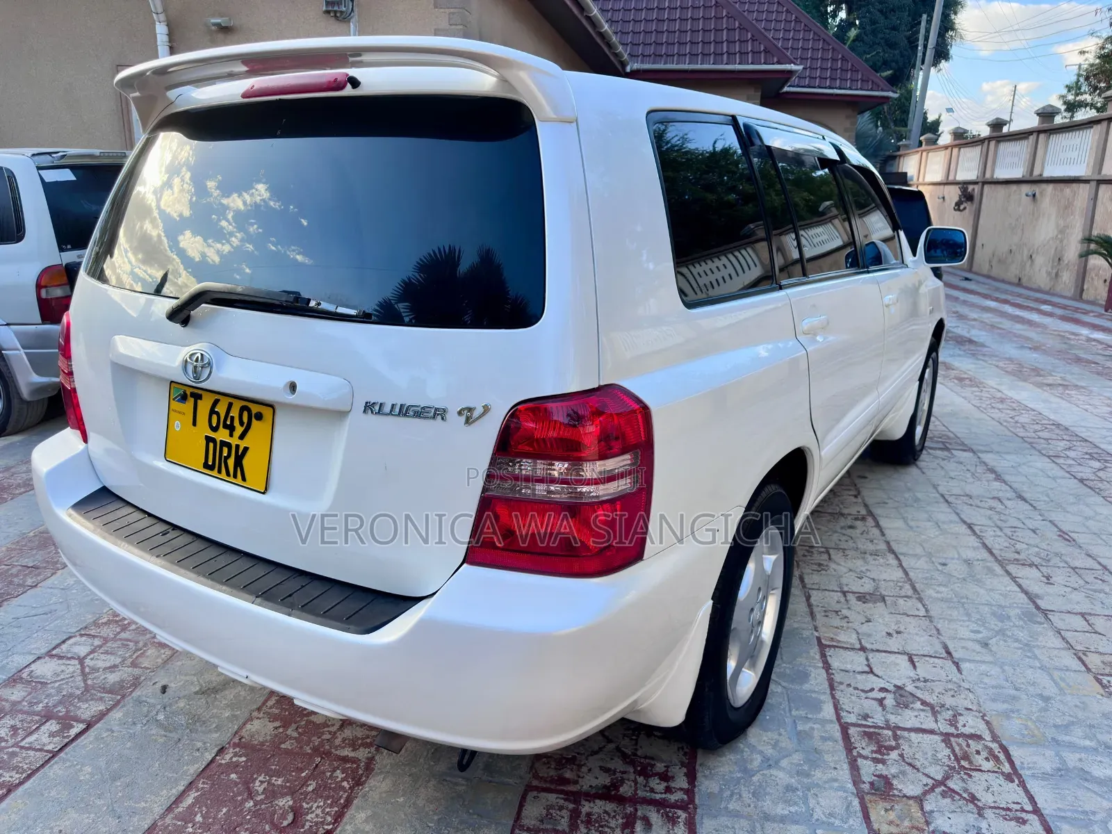 Toyota Kluger 2005 White
