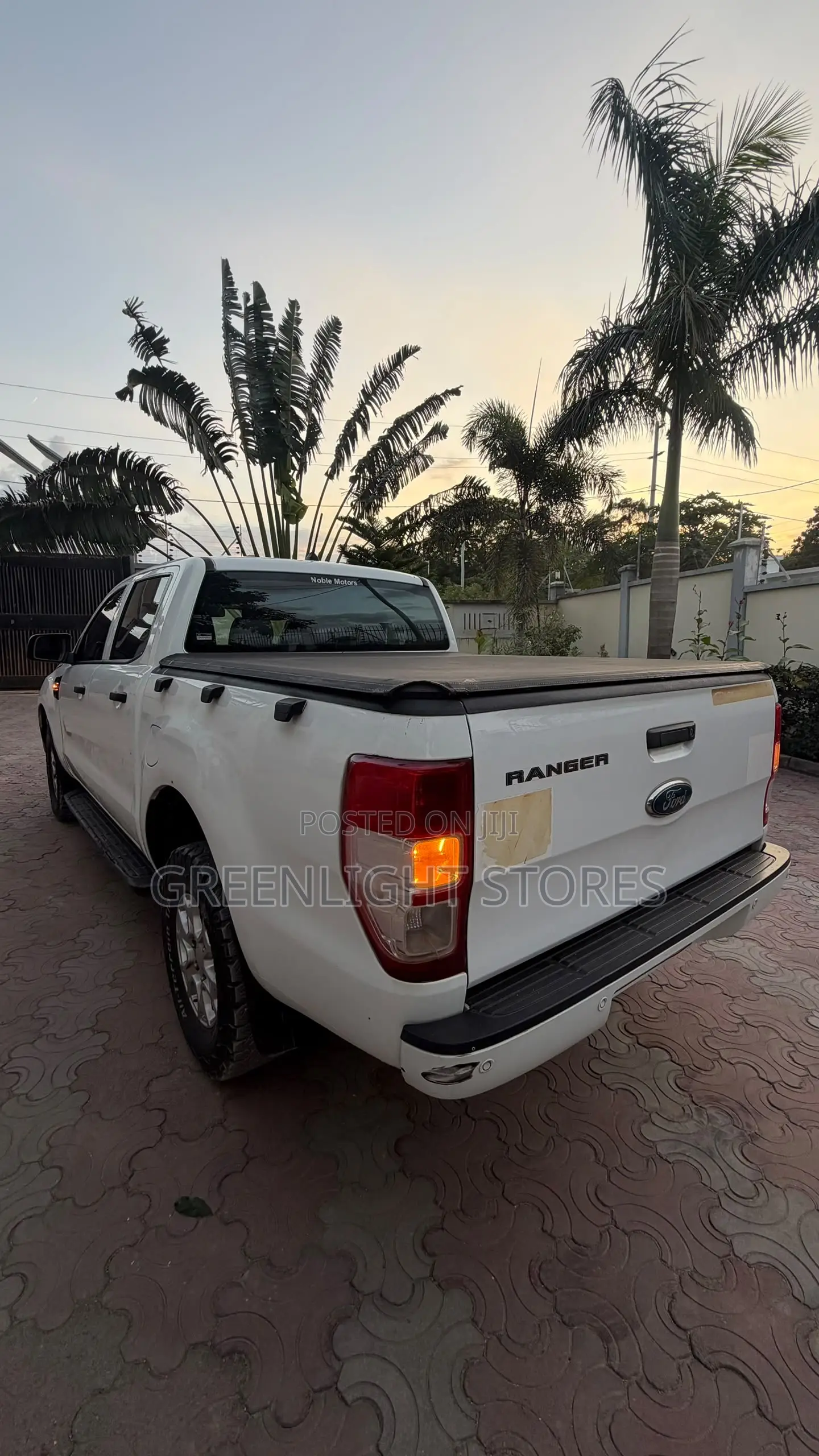 Ford Ranger Lariar 4x4 SuperCad 6ft. 2019 White