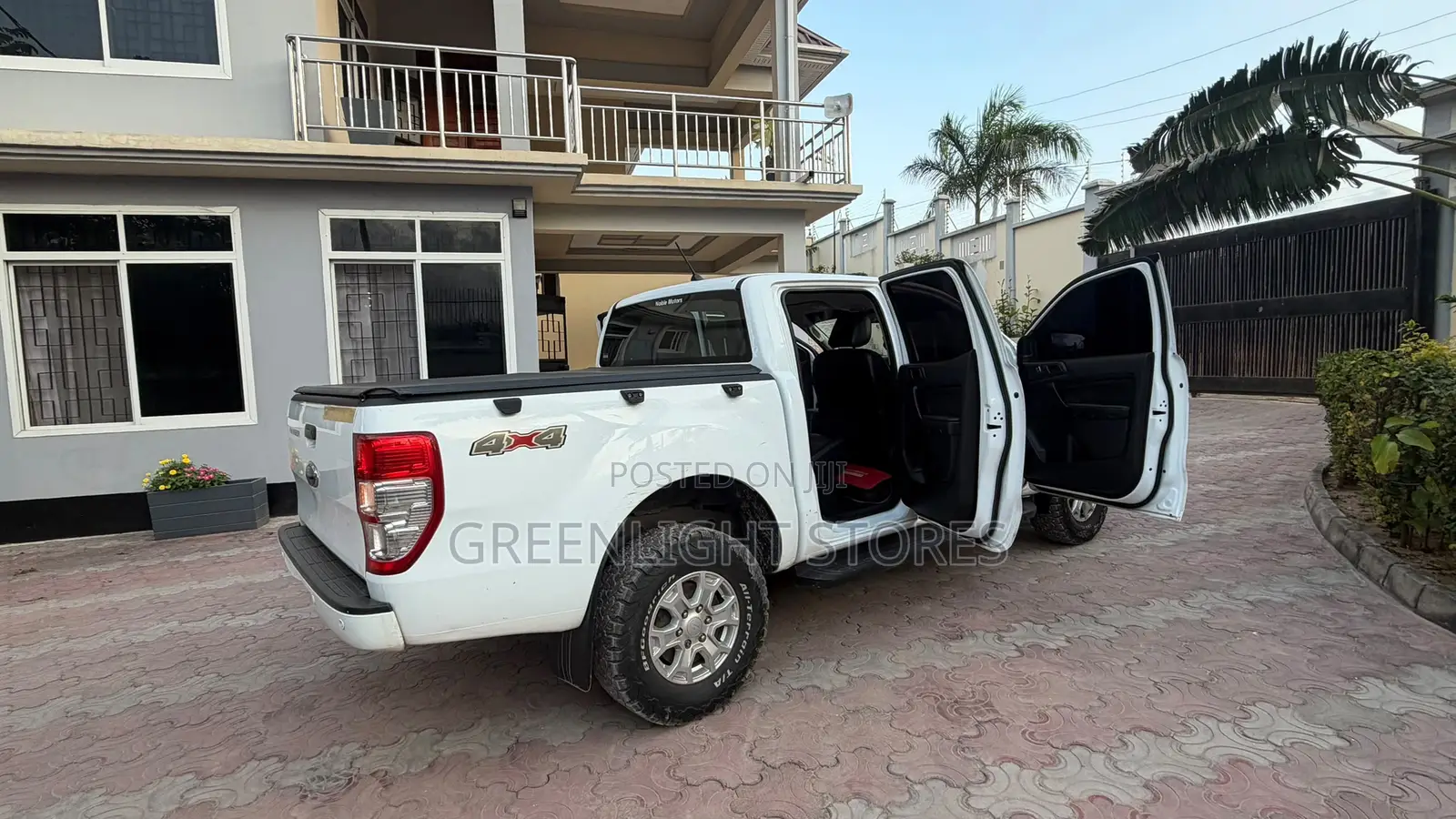 Ford Ranger Lariar 4x4 SuperCad 6ft. 2019 White