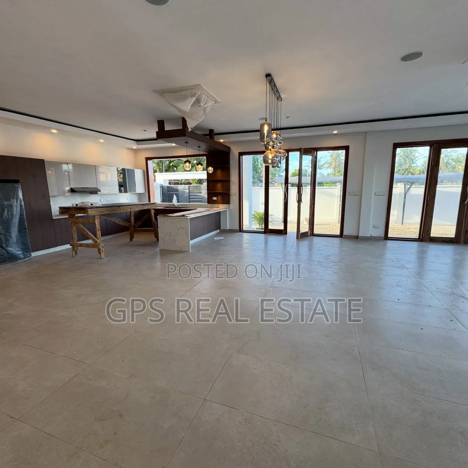 5bdrm House in Kigamboni for sale