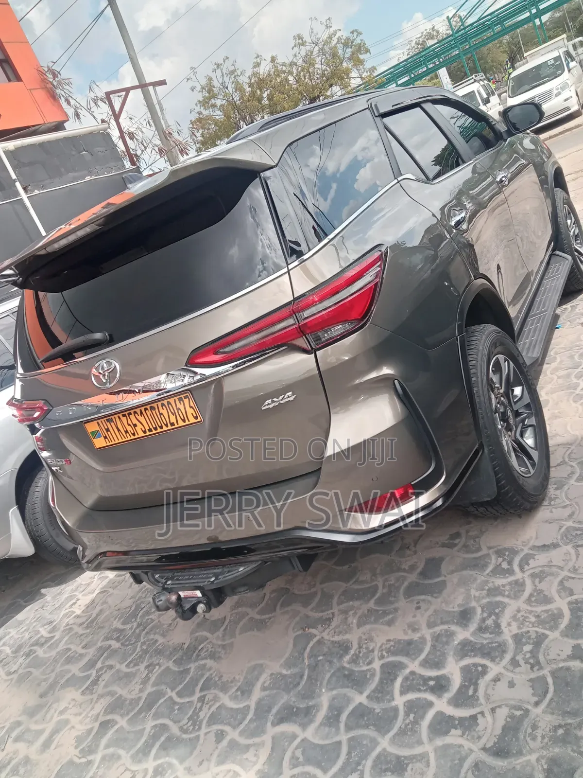 Toyota Fortuner 2021 Brown