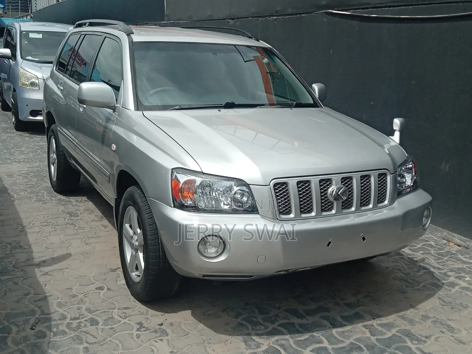 Toyota Kluger 2001 Silver