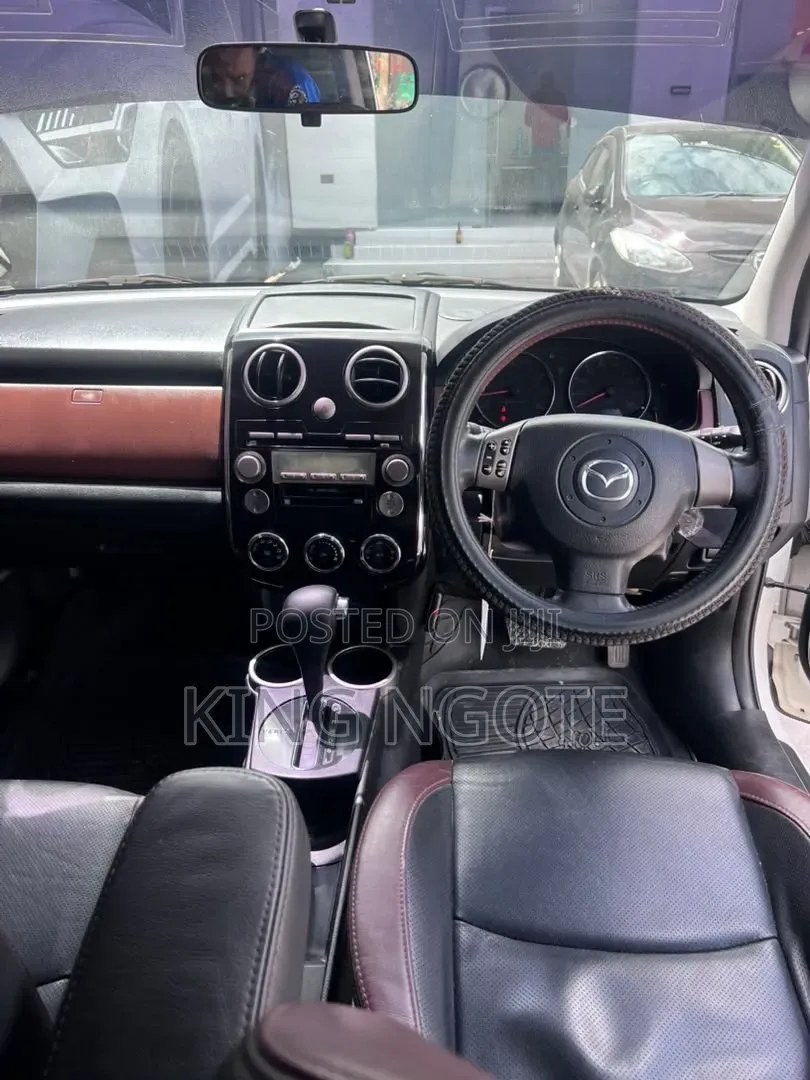 Mazda Verisa 2007 White